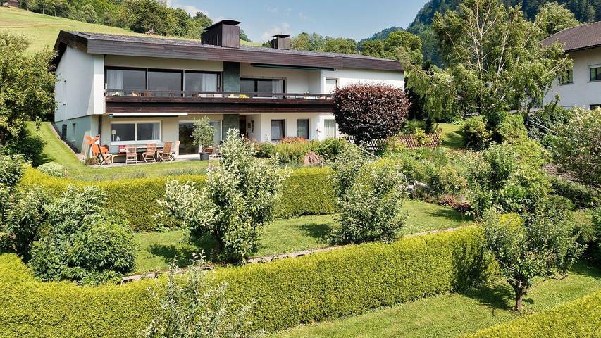 Ferienhaus für 15 Personen, mit Terrasse und Garten in Bludenz