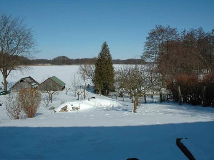 Ferienwohnung für 2 Personen, mit Seeblick und Terrasse sowie Garten, kinderfreundlich in Carwitz