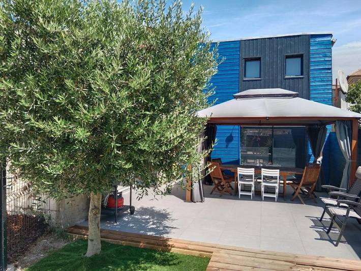 Location de vacances pour 12 personnes, avec jardin et piscine à Puyravault - 2