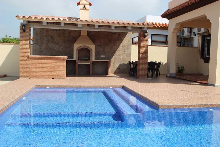 Location de vacances pour 6 personnes, avec jardin et piscine, adapté aux familles à Conil de la Frontera - 4