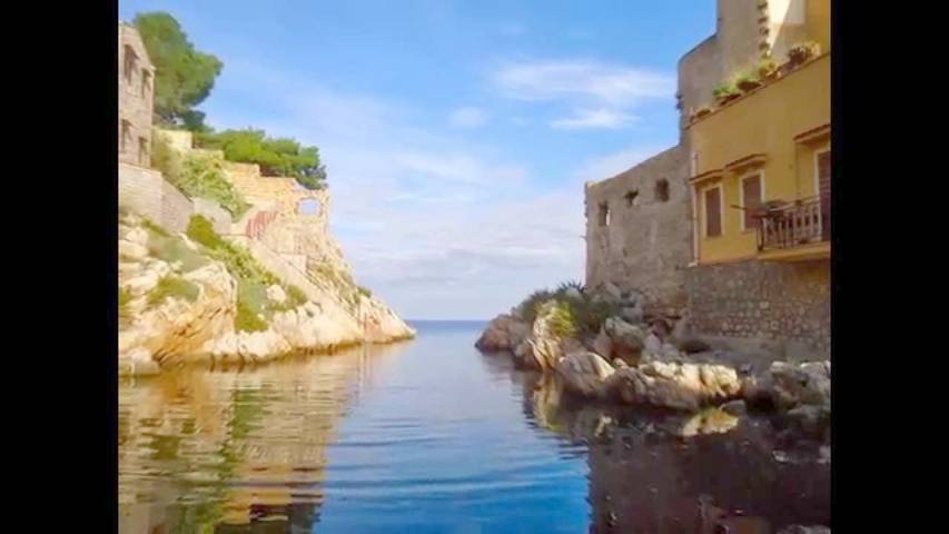 Location de vacances pour 5 personnes, avec piscine et terrasse ainsi que jardin et vue à Porticello - 2