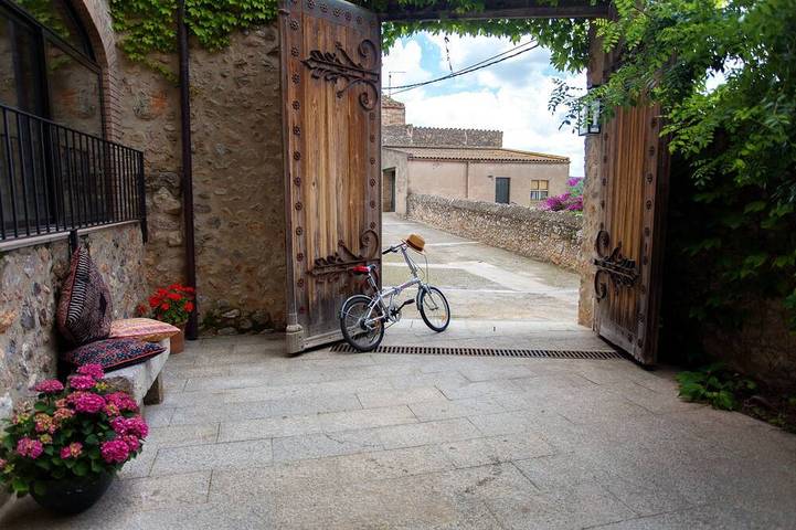 Location de vacances pour 16 personnes, avec jacuzzi et jardin, animaux acceptés à Sant Mori