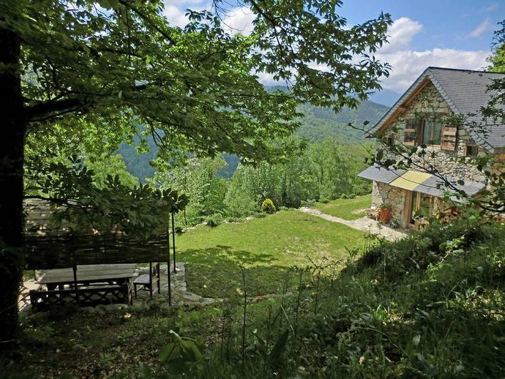 Gîte pour 4 personnes, avec jardin et terrasse