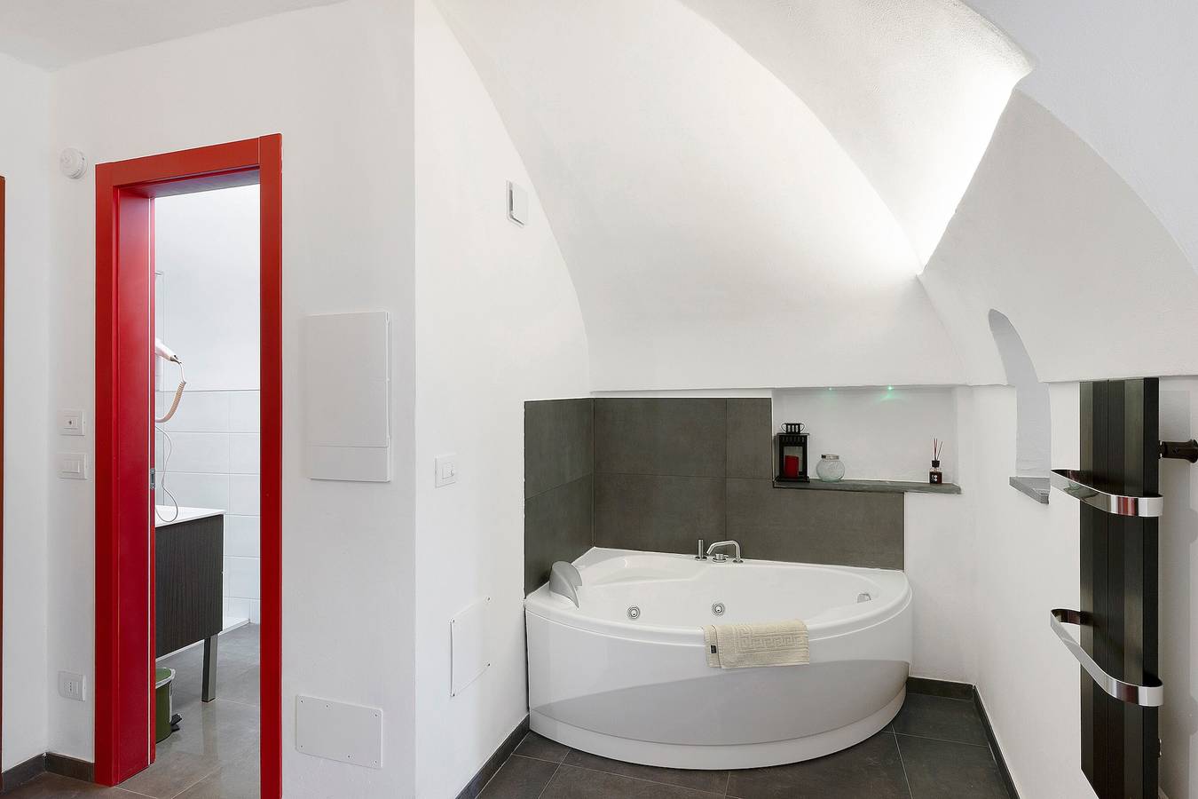 Entire apartment, Apartment 'Casa Vacanza A Cola' with Mountain View, Wi-Fi and Air Conditioning in Rocchetta Nervina, Ligurian Alps