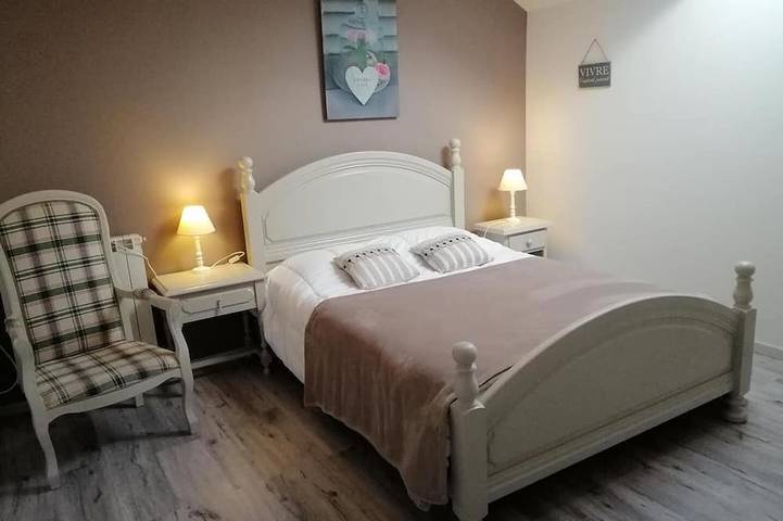 Location de vacances pour 6 personnes, avec piscine et jardin à Aynac - 2