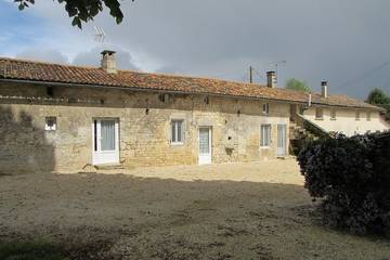 Gîte pour 9 personnes, avec jardin à Gournay-Loizé