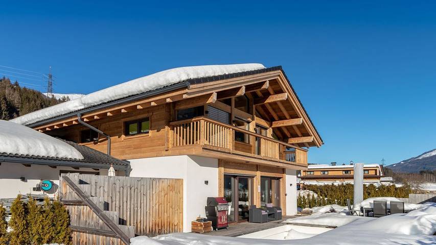 Chalet für 8 Personen, mit Pool und Garten sowie Terrasse in Neukirchen am Großvenediger