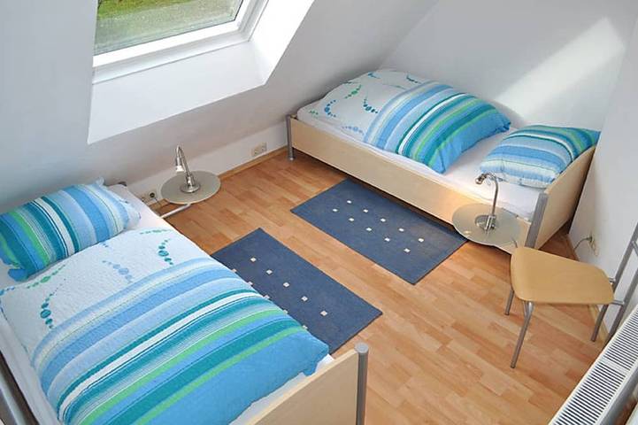 Großzügig gestaltete  Ferienresidenz für 6 Pers. mit Pool-u. Sauna- mitnutzung in Stadland, Wesermarsch