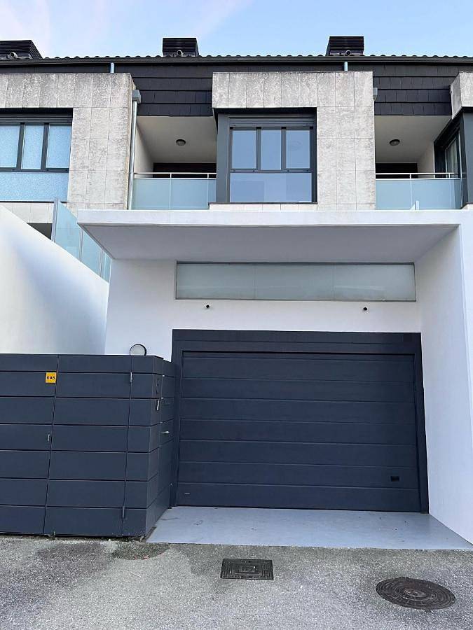 Four-Bedroom House in Irun, Guipuscoa