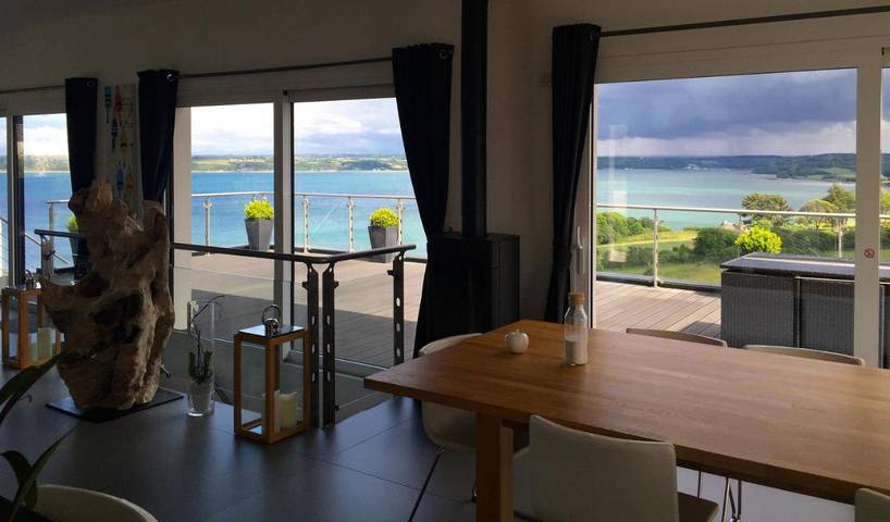 Chambre d’hôte pour 2 personnes, avec Terrasse et Jardin ainsi que Piscine et Vue à Carantec