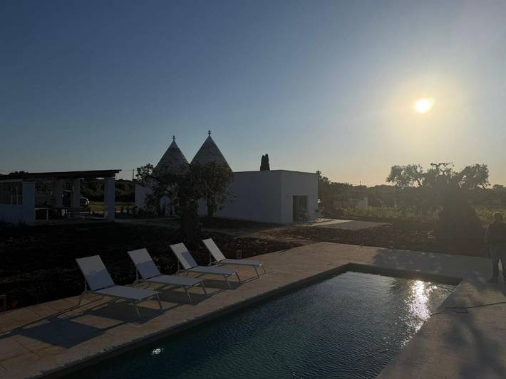 Albergo a gestione familiare per 2 persone, con piscina e panorama nonché giardino a Polignano a Mare