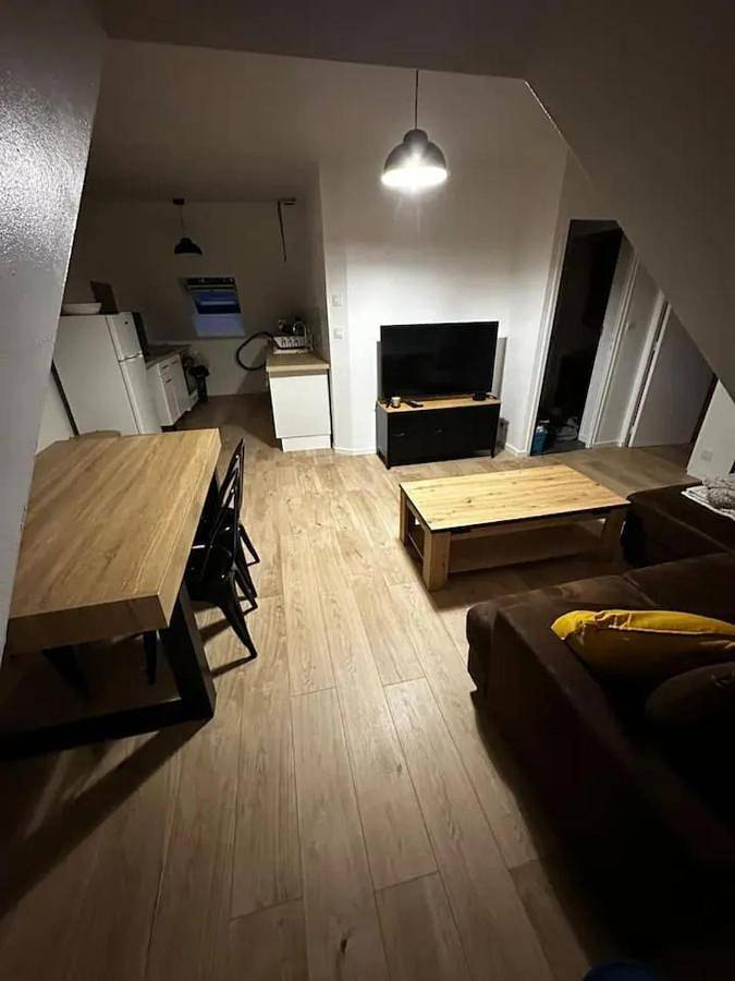 Appartement entier, Two-Bedroom Apartment in Ruillé-en-Champagne, Sarthe