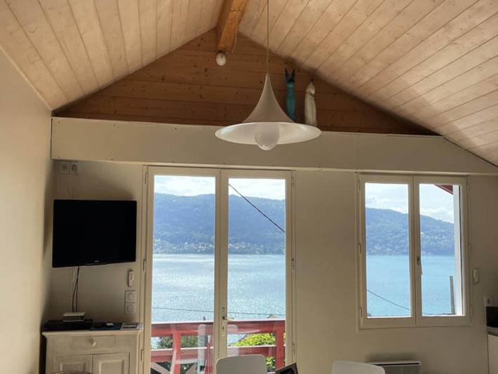 Gîte pour 4 personnes, avec balcon, adapté aux familles à Veyrier-du-Lac - 2