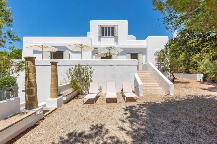 Villa per 12 persone, con giardino e balcone in Leuca