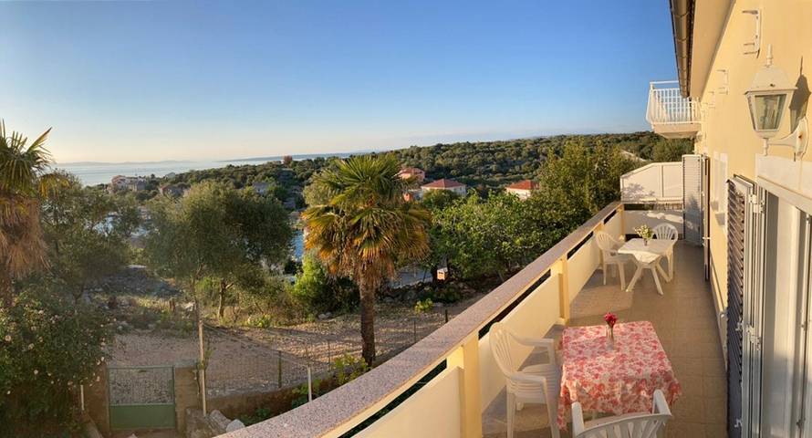 Ferienwohnung für 8 Personen, mit Balkon/Terrasse