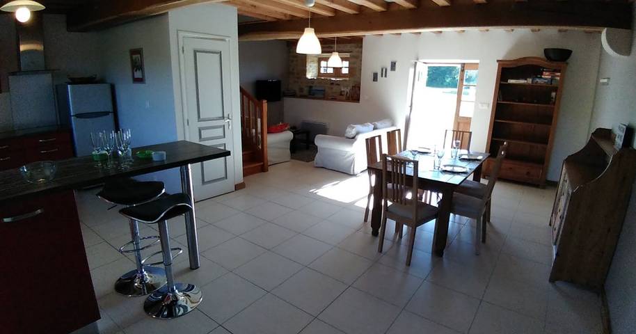 Gîte pour 6 personnes, avec jardin et terrasse, animaux acceptés