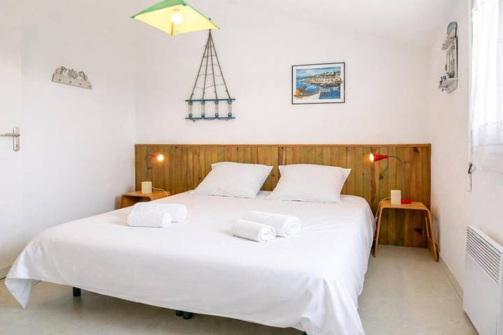 Location de vacances pour 6 personnes, avec vue ainsi que terrasse et jardin dans Office De Tourisme De Mimizan - 3