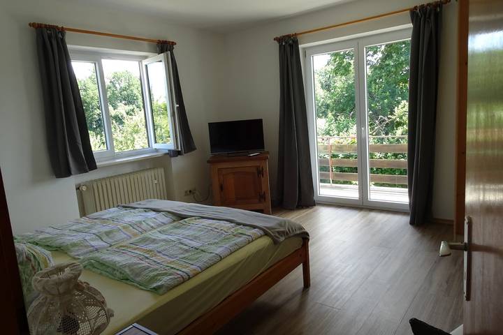 Apartamento vacacional entero, Apartamento de vacaciones para 2 personas con jardín in Gollenshausen am Chiemsee, Gstadt am Chiemsee