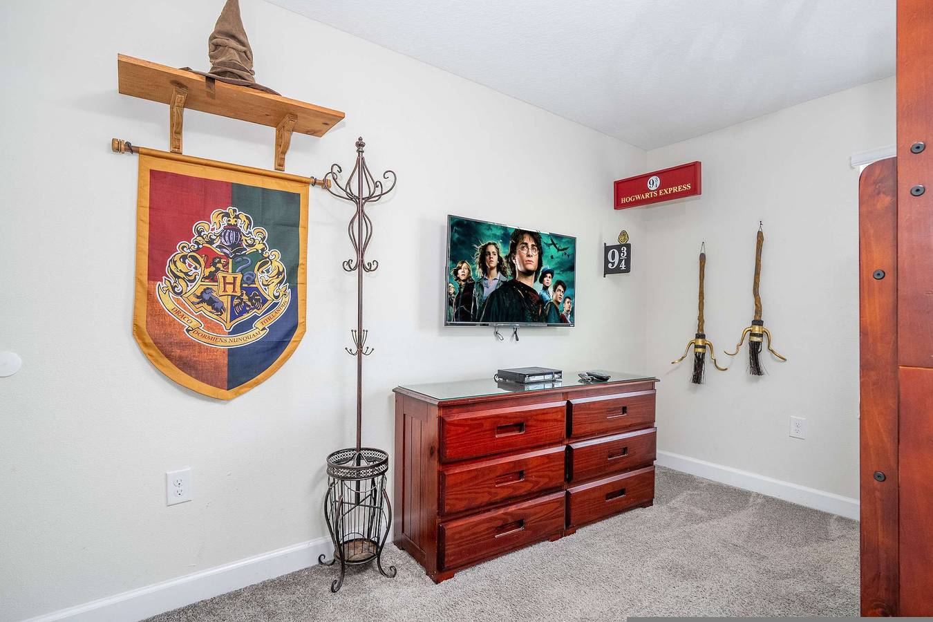 Entire apartment, Stunning 4Bd w  Pool   Storey Lake Resort 4821 in Osceola County