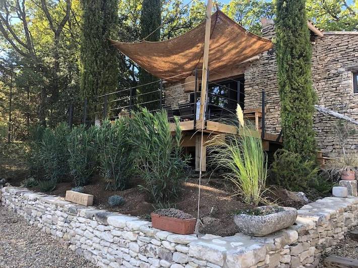 Location de vacances pour 6 personnes, avec jardin ainsi que vue et piscine à Murs - 2