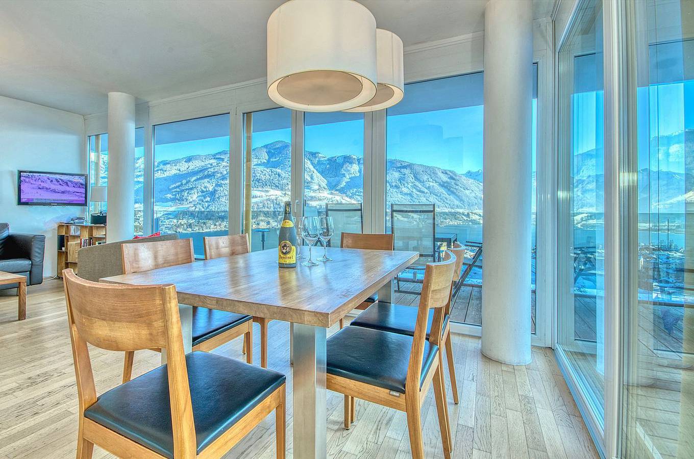 Ganze Wohnung, Ferienwohnung mit atemberaubender Aussicht über See und Bergwelt in Zell am See (Stadt), Zell am See