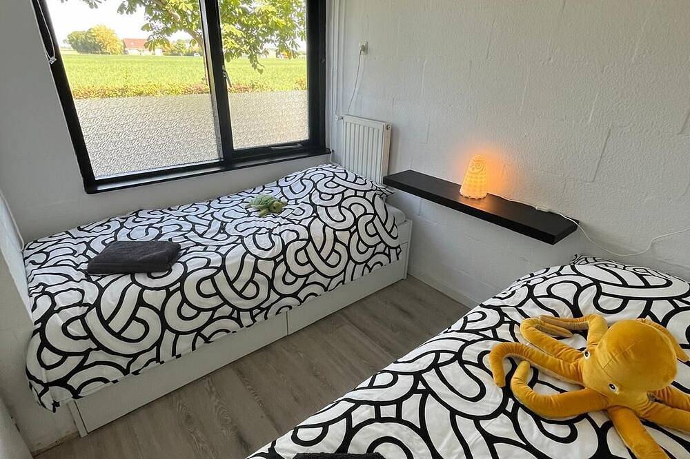 Geheel appartement, Holiday home close to multiple beaches\nstewstays in Goedereede, Goeree-Overflakkee