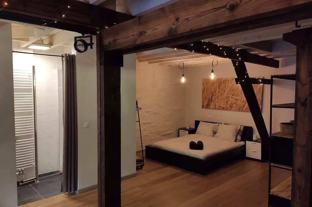 Appartement entier, Unique Historic Mill Loft with River Lys Views in Gand, Province de Flandre-Orientale