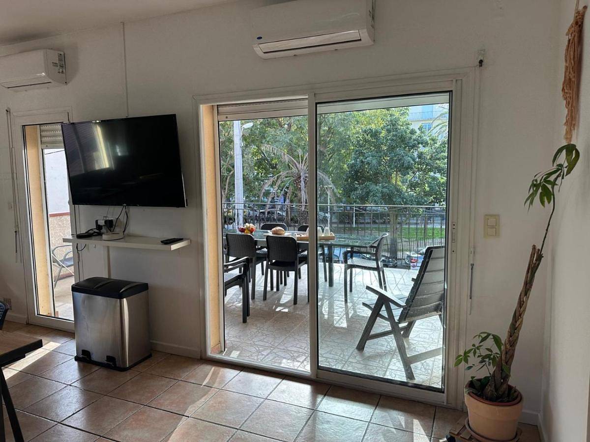 Appartement entier, Le Familia,T5 avec terrasse,parking privé et Clim, idéal famille et professionnels in Perpignan, Côte méditerranéenne (France)
