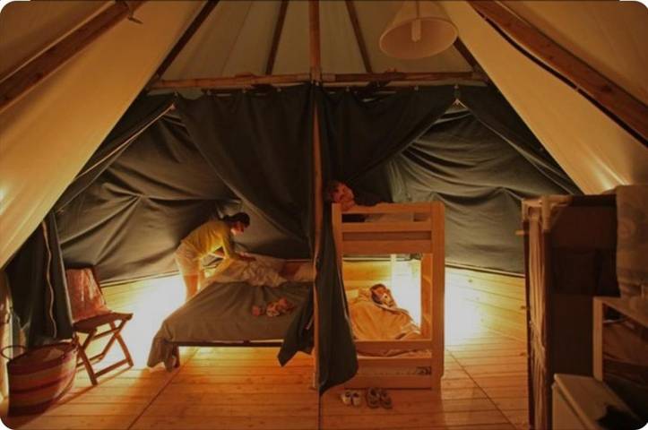 Location de vacances pour 4 personnes, avec terrasse ainsi que piscine et vue à Salses-le-Château - 3