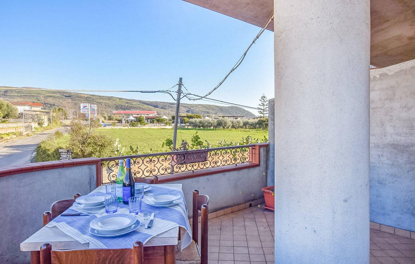 Ganze Ferienwohnung, Apartment mit Meerblick, Terrasse und Parkplatz in Ricadi, Vibo Valentia Provinz