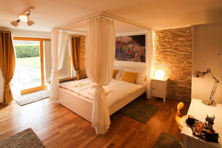 Ferienwohnung für 8 Personen, mit Ausblick und Kinderpool sowie Garten - 1