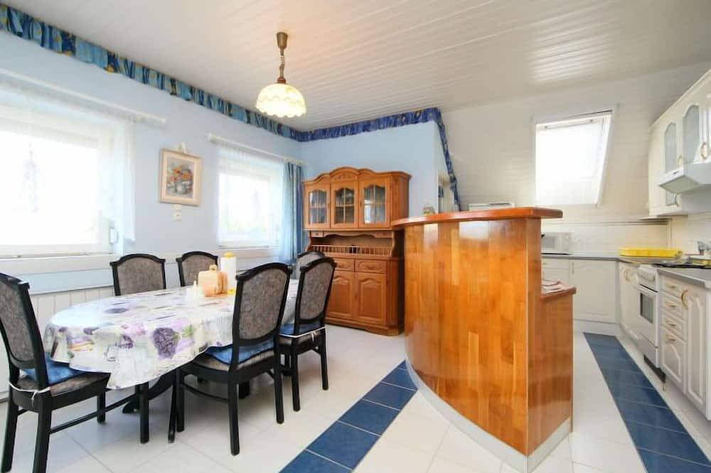 Ganze Wohnung, Cabernet by Interhome in Balatonszemes, Plattensee Südufer