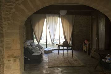 Gîte pour 4 personnes, avec jardin, animaux acceptés à Vers-Pont-du-Gard