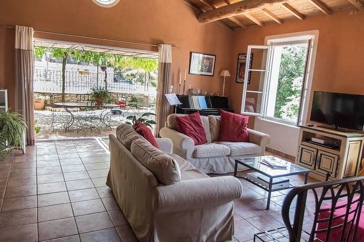 Maison de campagne pour 10 personnes, avec jardin et piscine à Trets - 2