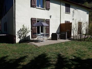 Gîte pour 4 personnes, avec terrasse, animaux acceptés à Rochesson