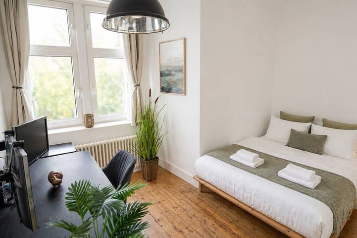 Appartement entier, Elegant Altbau Loft | 2Br near Hbf with Private Outdoor Space in Bielefeld, Rhénanie-du-Nord-Westphalie