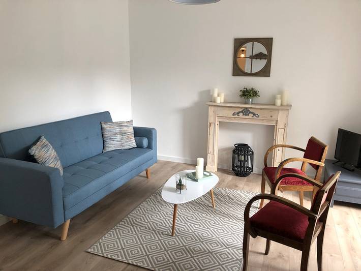 Gîte pour 4 personnes, avec jardin ainsi que piscine et terrasse