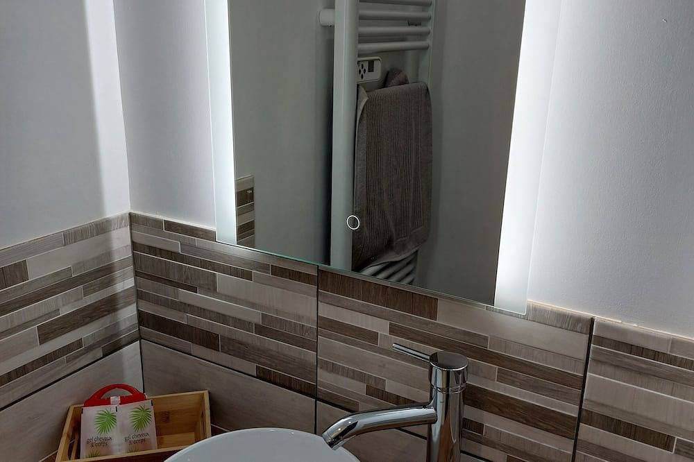 Ganze Wohnung, Studio n° 1 Clos saint-Genest in Manzat, Regionaler Naturpark Volcans d'Auvergne