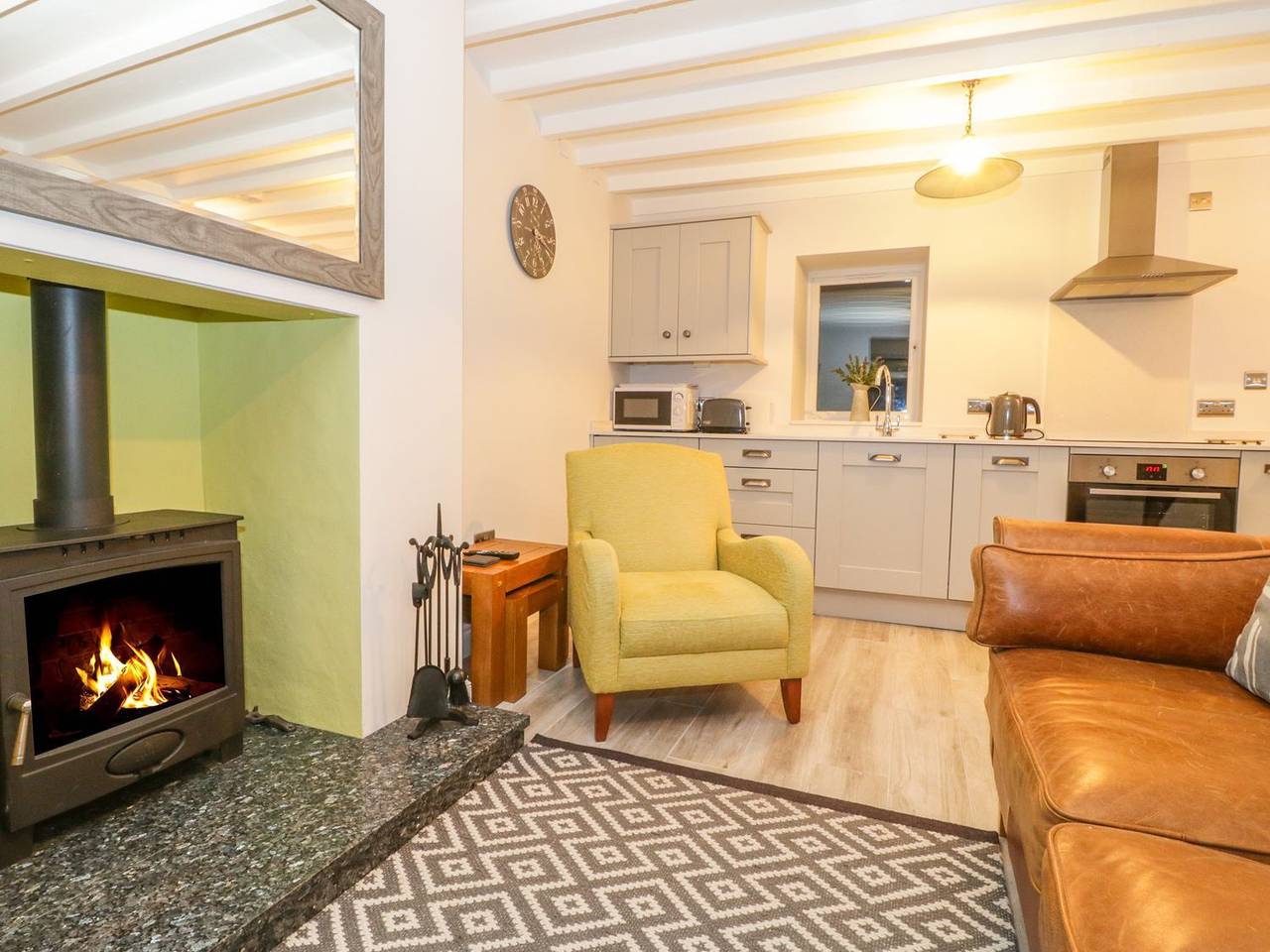 Riverside Cottage in Conwy, Conwy region