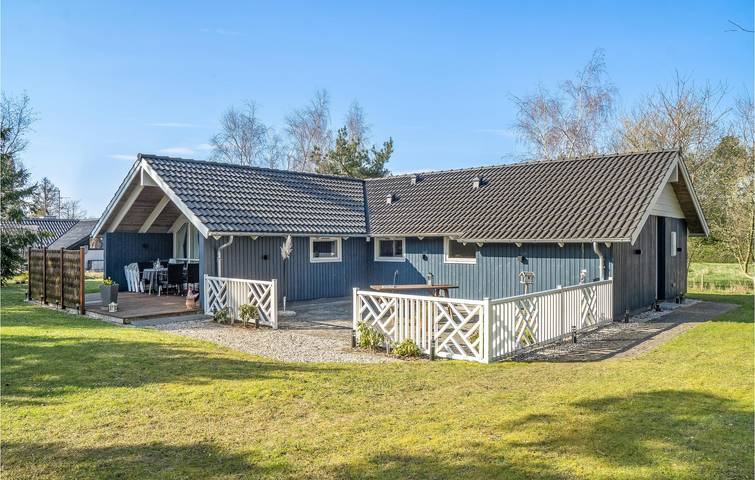Ferienhaus für 8 Personen, mit Whirlpool und Terrasse sowie Sauna und Garten, mit Haustier in Kramnitse - 4