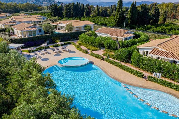 Location de vacances pour 6 personnes, avec piscine et jardin dans Cardedu - 4