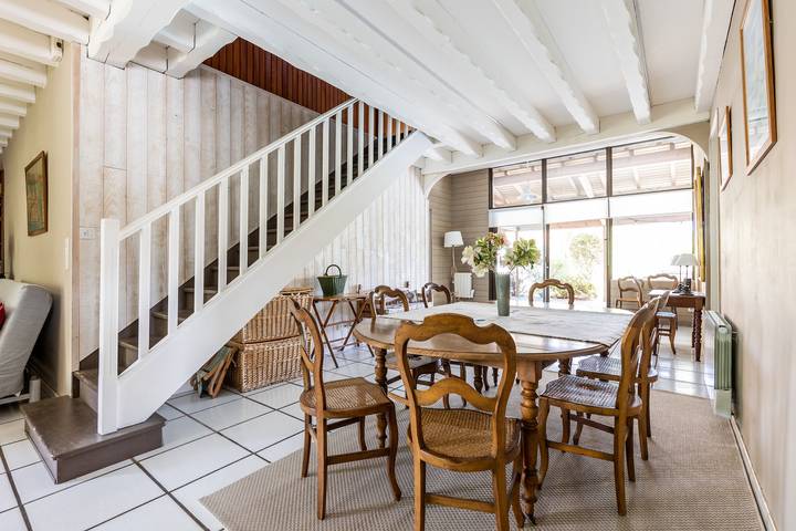 Location de vacances pour 12 personnes, avec piscine ainsi que jardin et terrasse à Andernos-les-Bains - 3