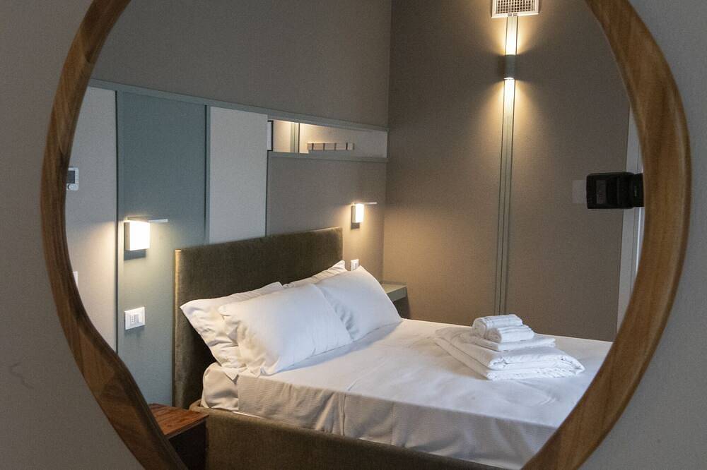 Apartamento entero, Apartamento-Premium-Baño en la habitacion-Balcón in Imola, Provincia de Bologna