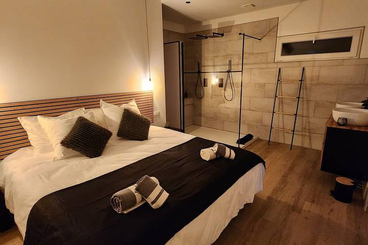 Gîte pour 2 personnes, avec jardin à Saint-Laurent-la-Vernède - 4