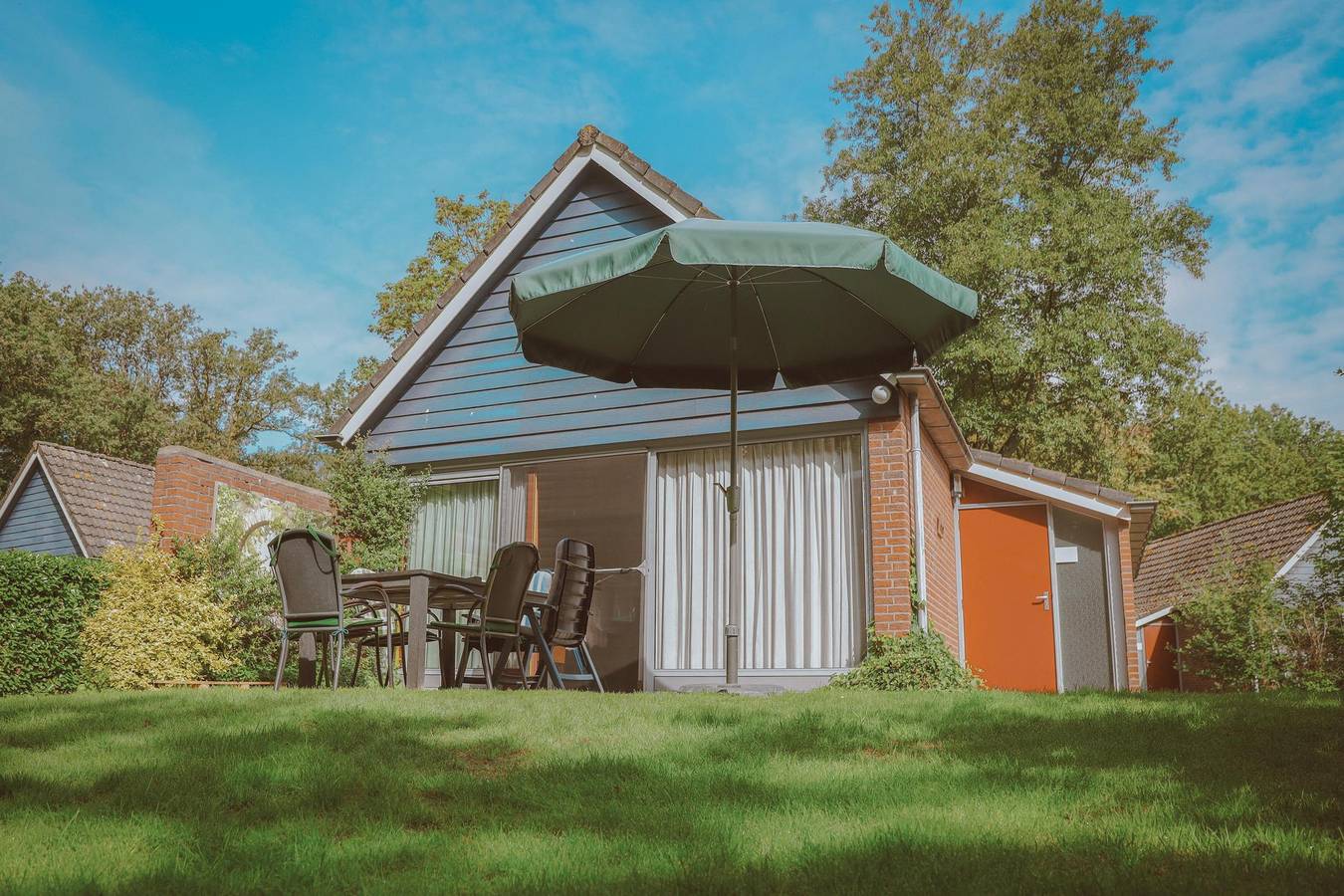 Vakantiepark Sallandshoeve — Bungalow Ijssel Comfort (angepasst) für 4 Personen in Sallandse Heuvelrug