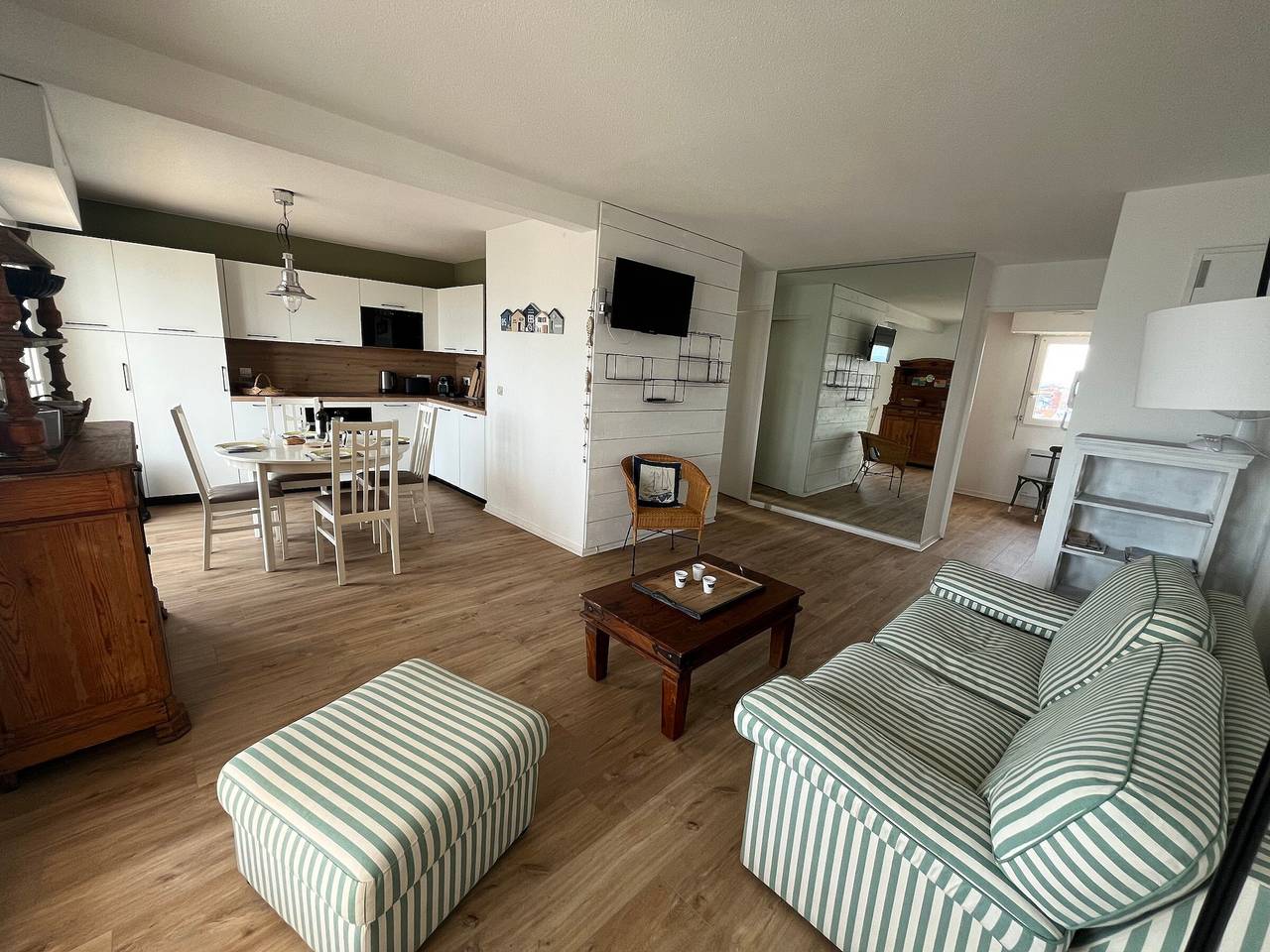 Appartement entier, Appartement T3 en Bord de Mer à Arcachon avec Parking Sécurisé in Arcachon, Région d'Arcachon