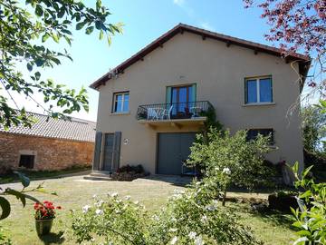 Gîte pour 6 personnes, avec balcon et jardin à Nant