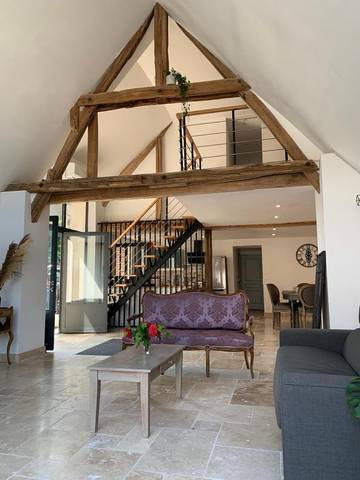 Gîte pour 8 personnes, avec jardin à Reugny