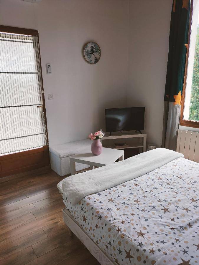 Chambre d’hôte pour 2 personnes, avec piscine ainsi que jardin et vue à Nîmes - 2