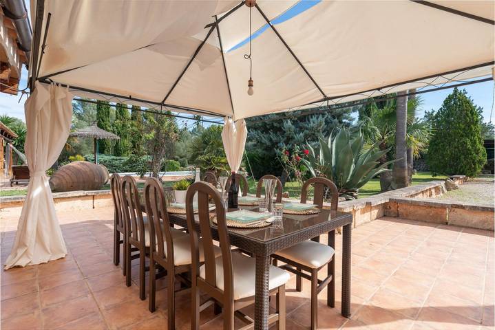 Cas Mostatxet (Sencelles) - Bella finca con piscina privada rodeada de un hermoso jardín. Wifi gratis. in Sancellas, Interior de Mallorca